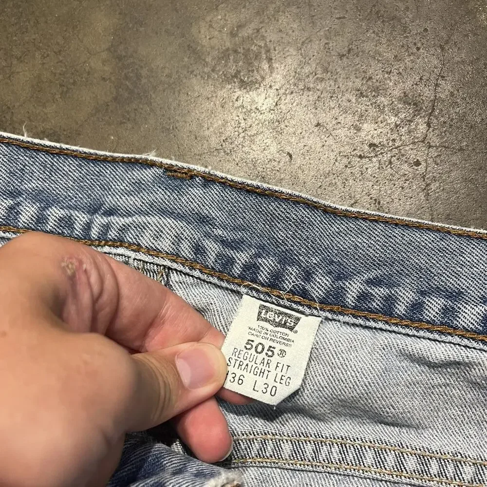 Vintage 90s Levi's 505 Blue Regular Fit Jeans 33x30